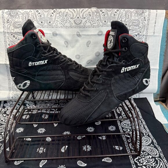 Otomix Stingray Blk M3000 Bodybuilding Weightlifting MMA Shoes Mens 8/Ladies 9.5 - Picture 1 of 11